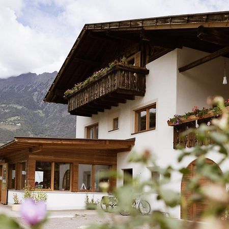 Schoene Wohnung Am Stadtrand Von Meran Valentinhof Luaran gambar