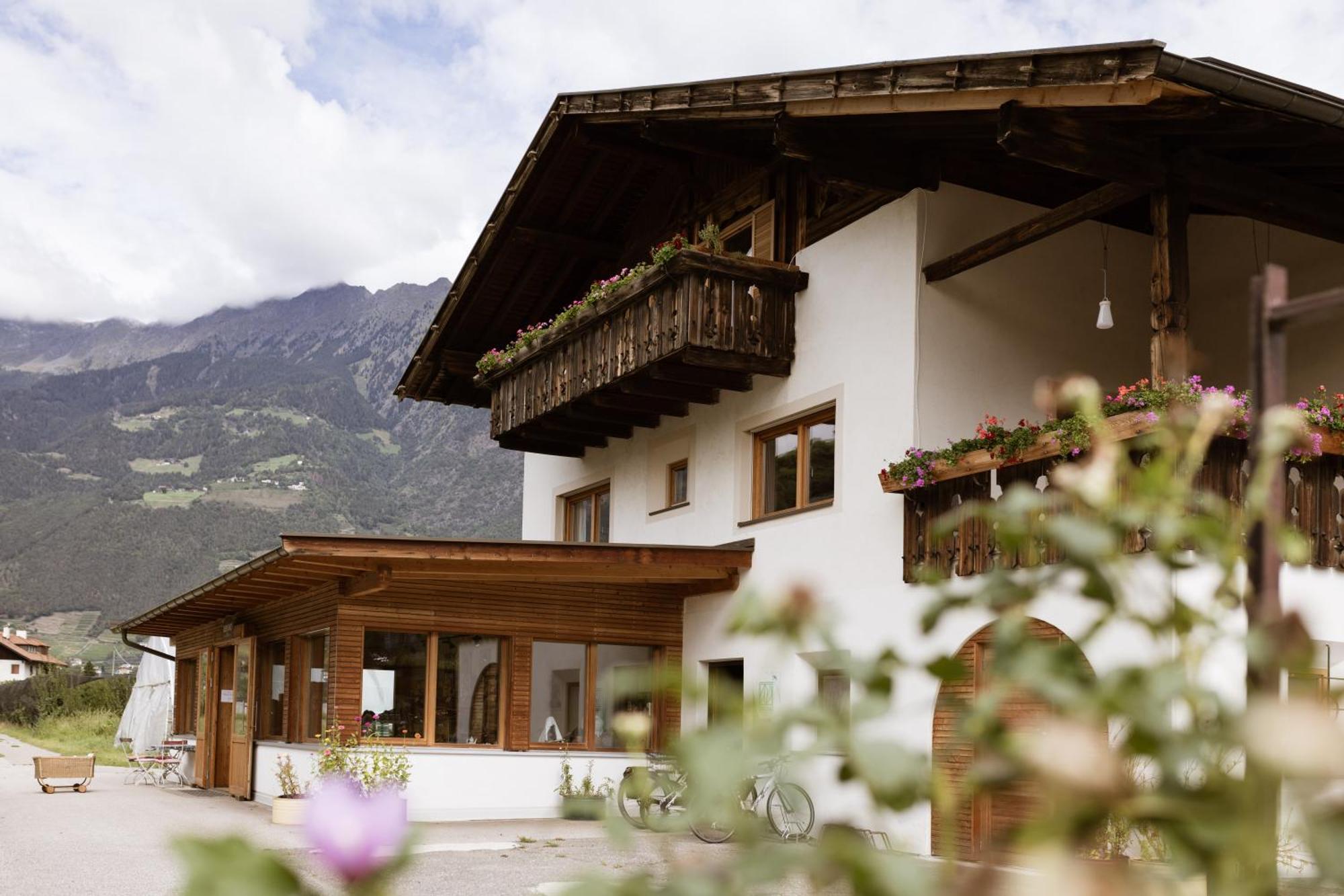 Schoene Wohnung Am Stadtrand Von Meran Valentinhof Luaran gambar